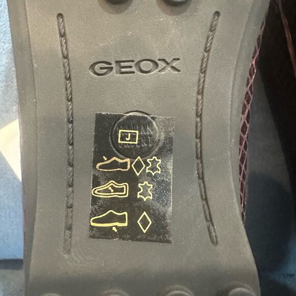 NWT Geox Reddish/Purple Faux-Snakeskin Loafers, Sz 39.5 (9.5) (JJ) - Picture 8 of 10